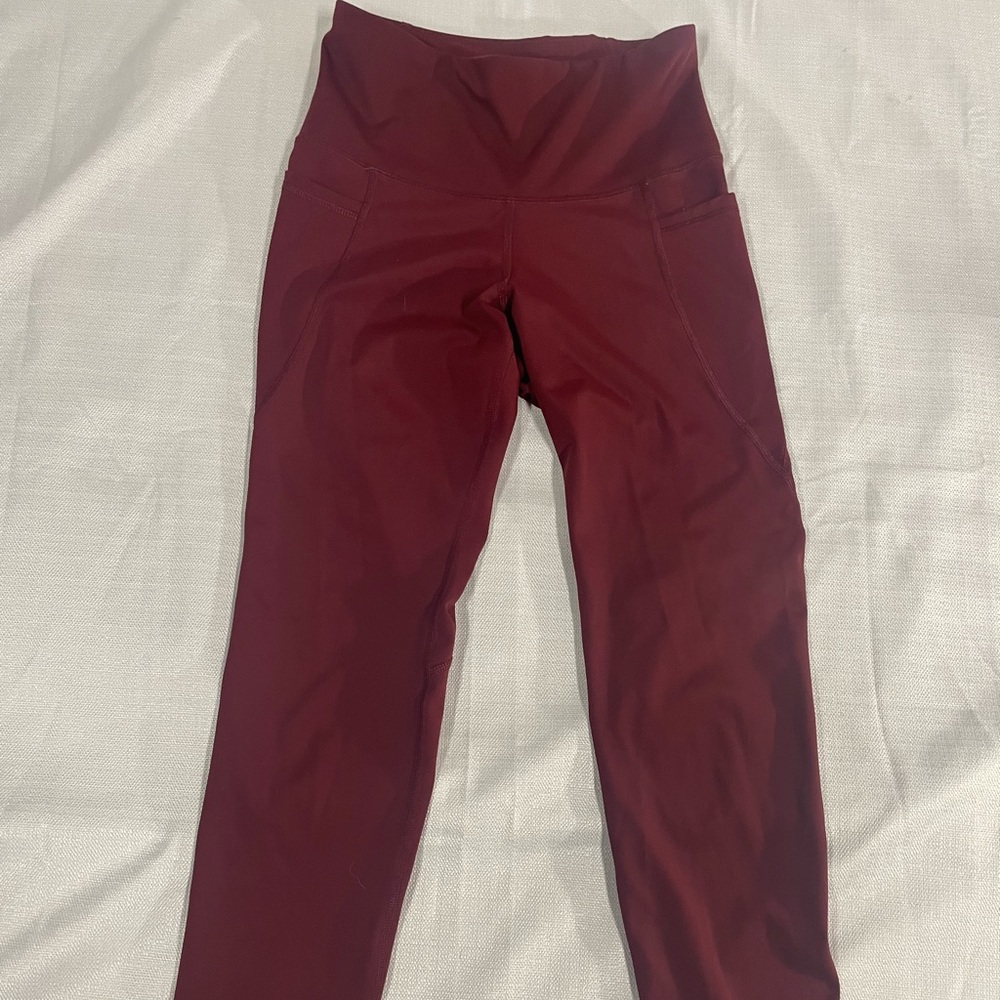 Old Navy active wear go-dry Elevate legging, dark red, size xtra small